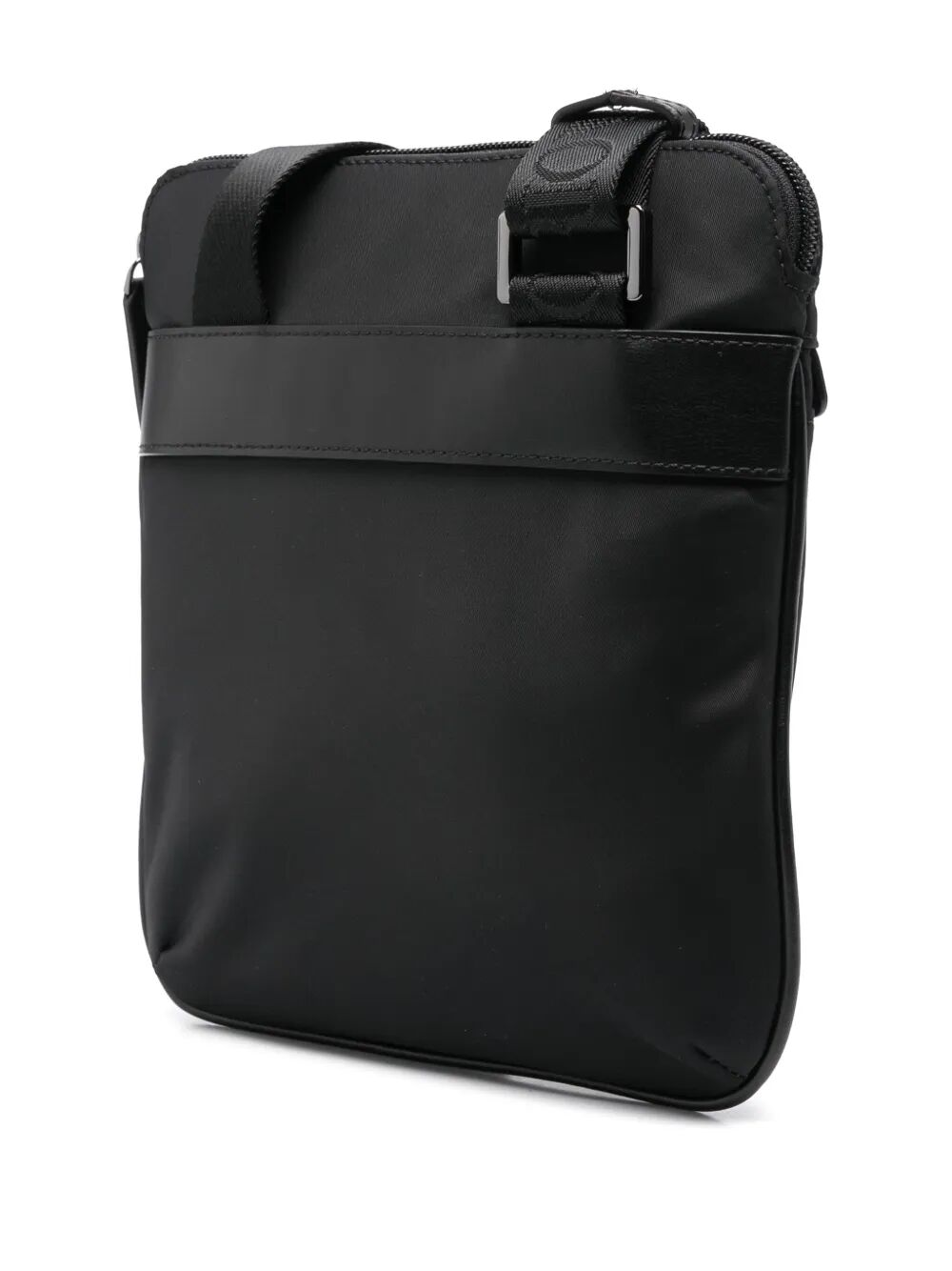 CROSSBODY