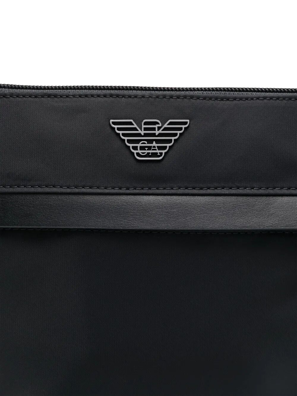 CROSSBODY