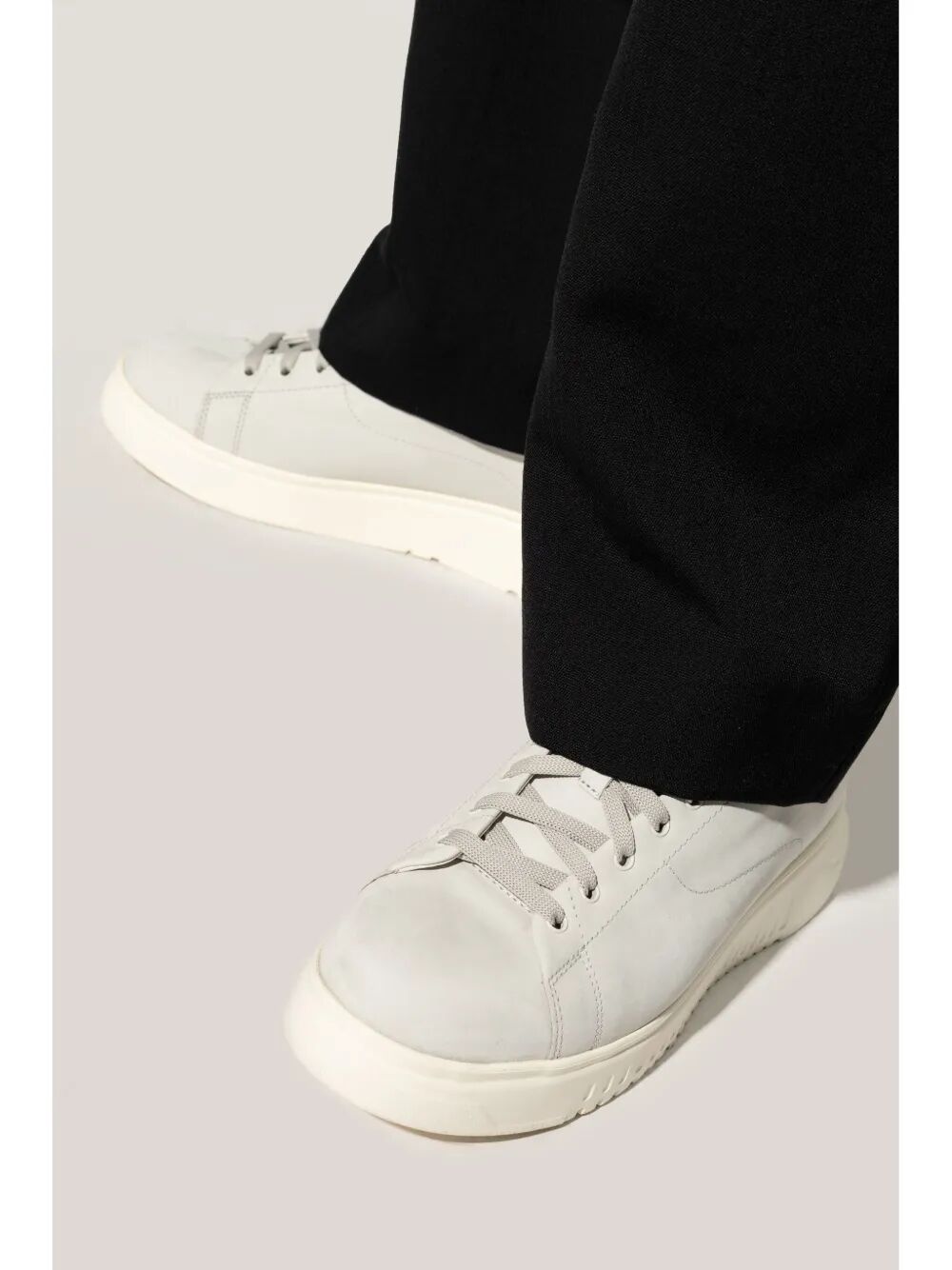 SNEAKER